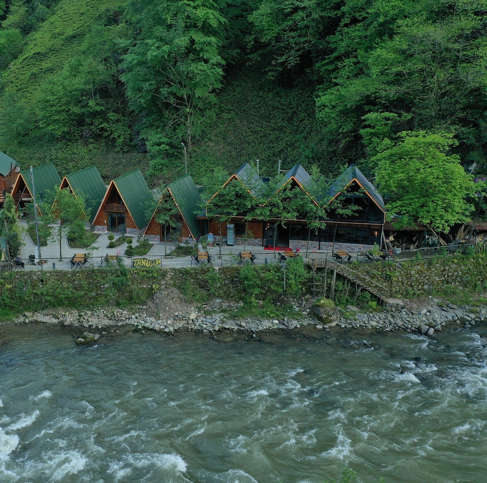 Tanura Bungalows 42/50