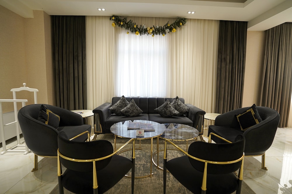 Milan Hotel 16/22