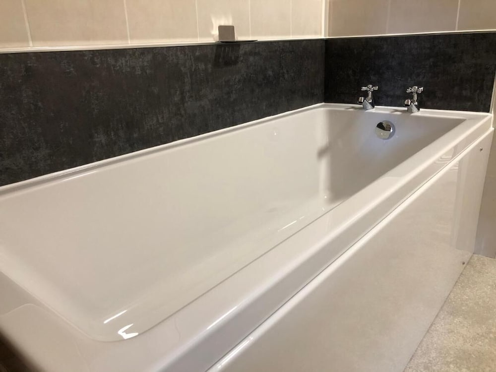 The Black Swan Hotel 66/67