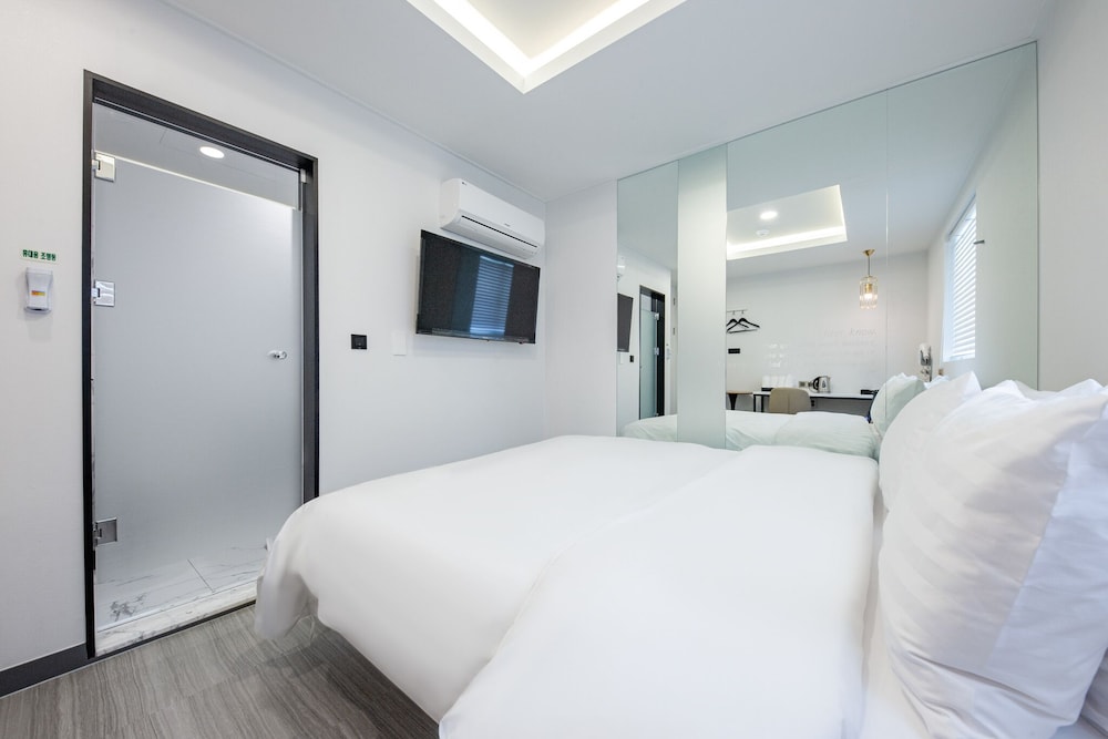Hotel 24st Urban Brown Seosan Lake Park 19/50