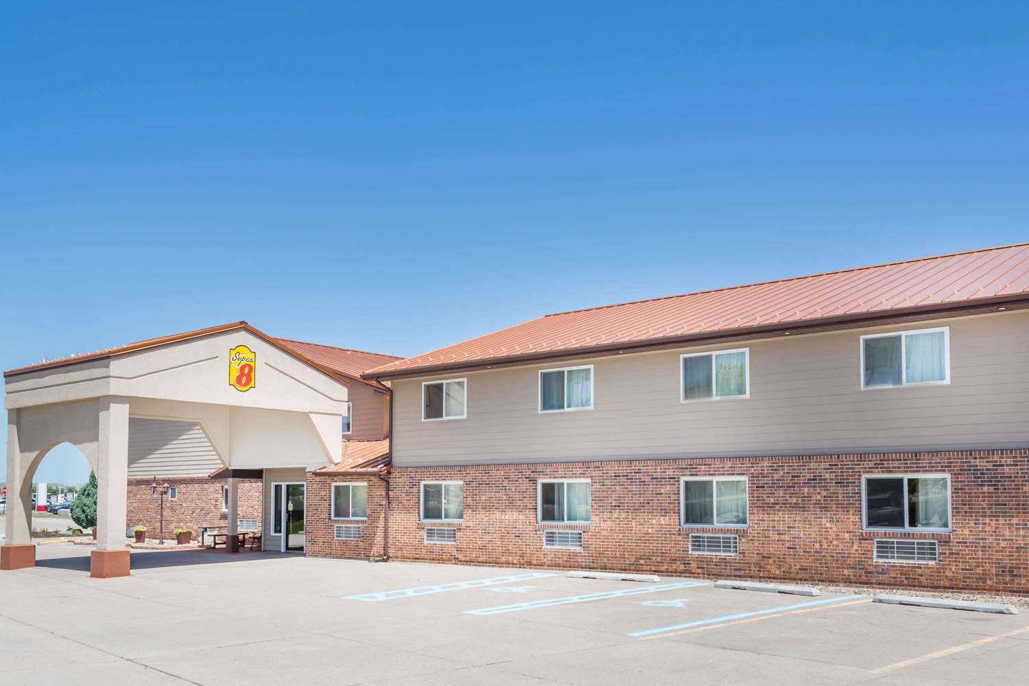 Super 8 By Wyndham Ogallala 1/7