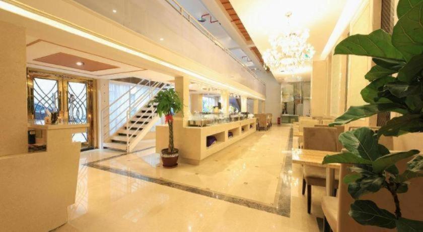 Vienna Hotel (Xiamen Airport, Jiangtou Metro Station) 15/51