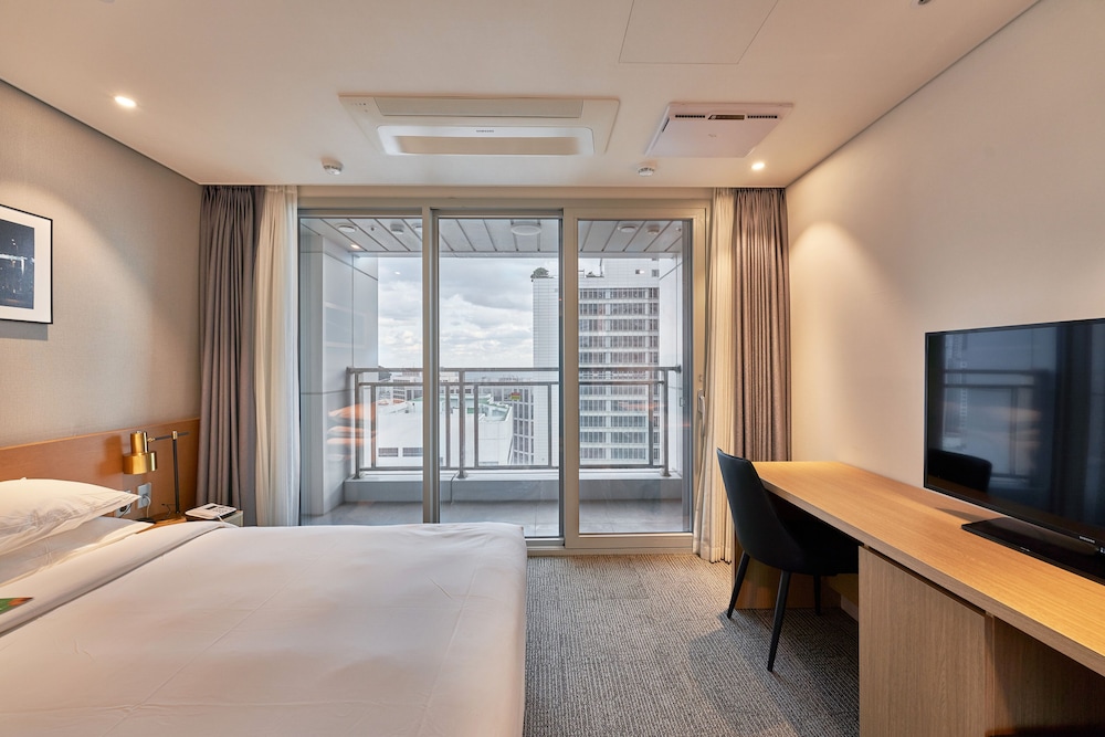 DELUXE, DOUBLE BED