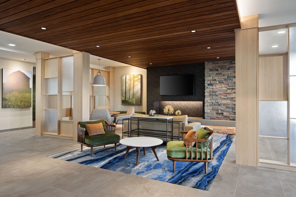 Fairfield by Marriott Inn & Suites Whitsett Greensboro East 18/21