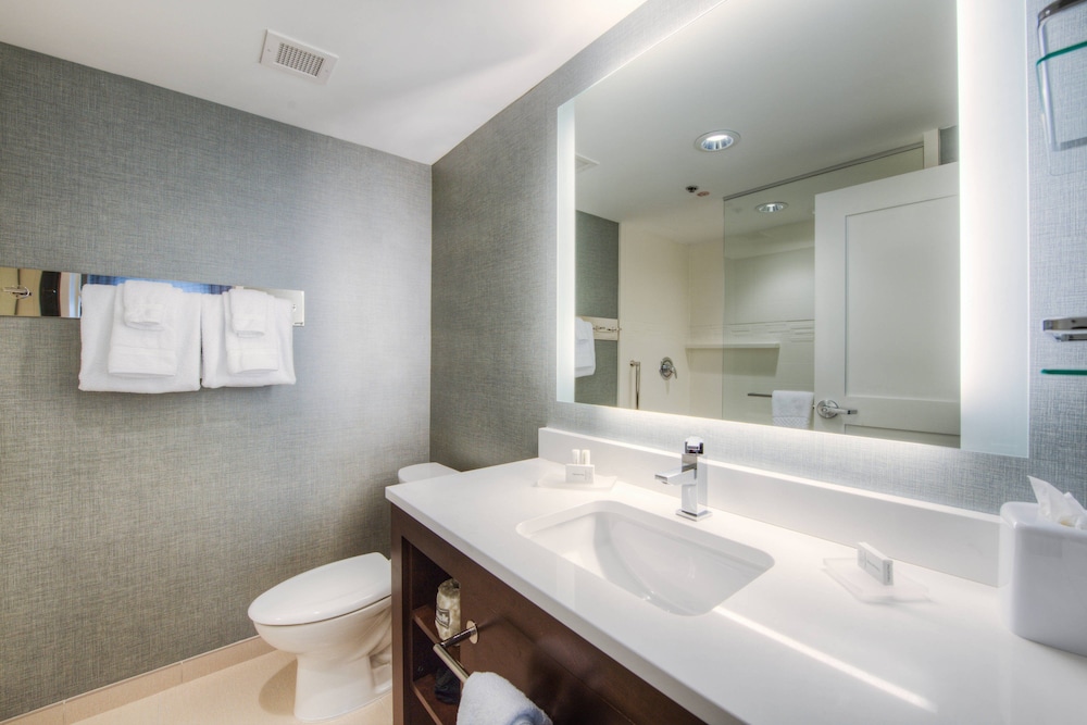 Residence Inn Charlotte Airport 11/40