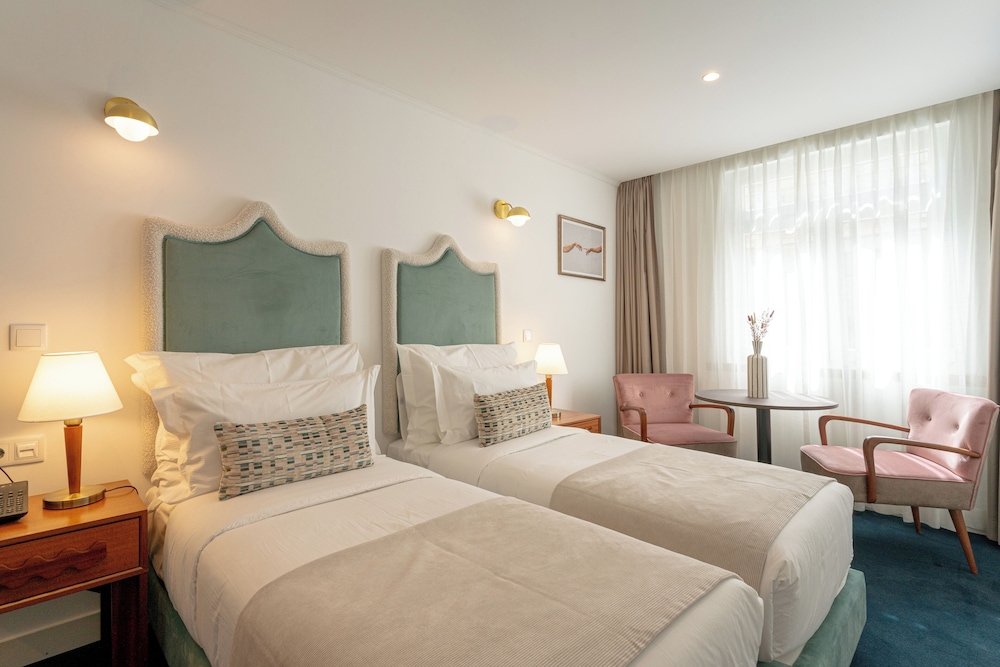 SUPERIOR, TWIN BEDS