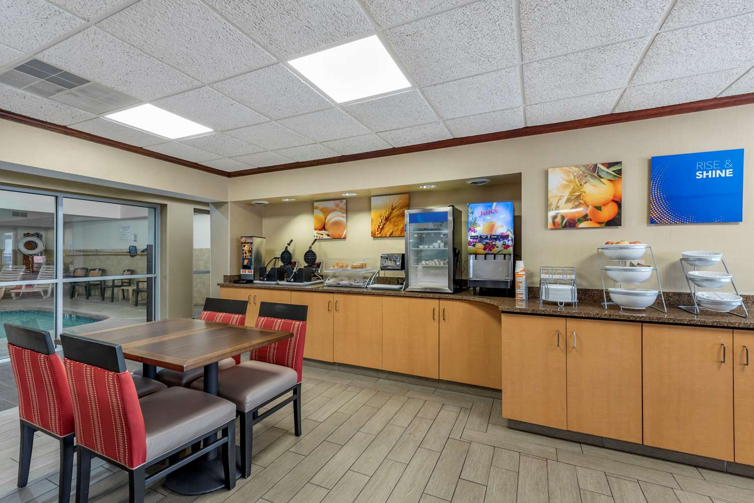Comfort Suites Mason Near Kings Island 14/19