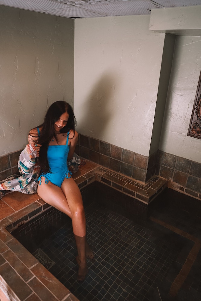 swimming pool spa