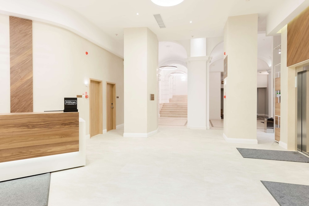 ヒルトン ガーデン イン ブカレスト オールド タウン 写真2