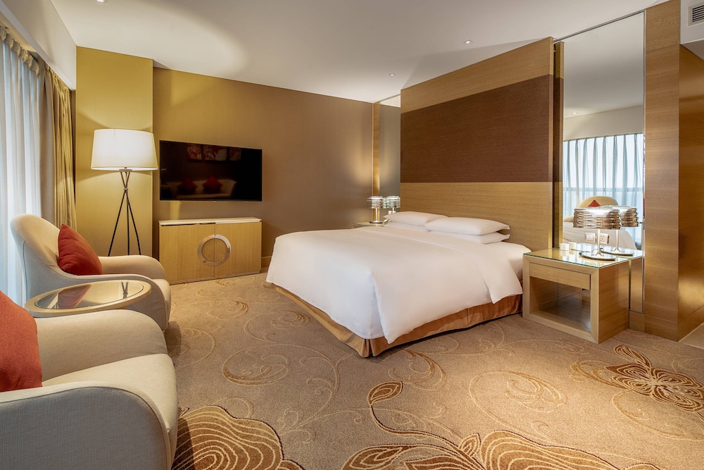 Premium, King Bed