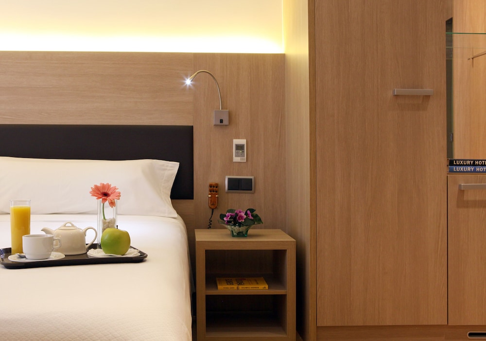 Lleo Hotel 13/40