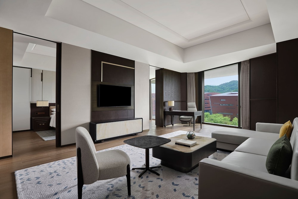 Guangzhou Marriott Hotel Baiyun 30/50