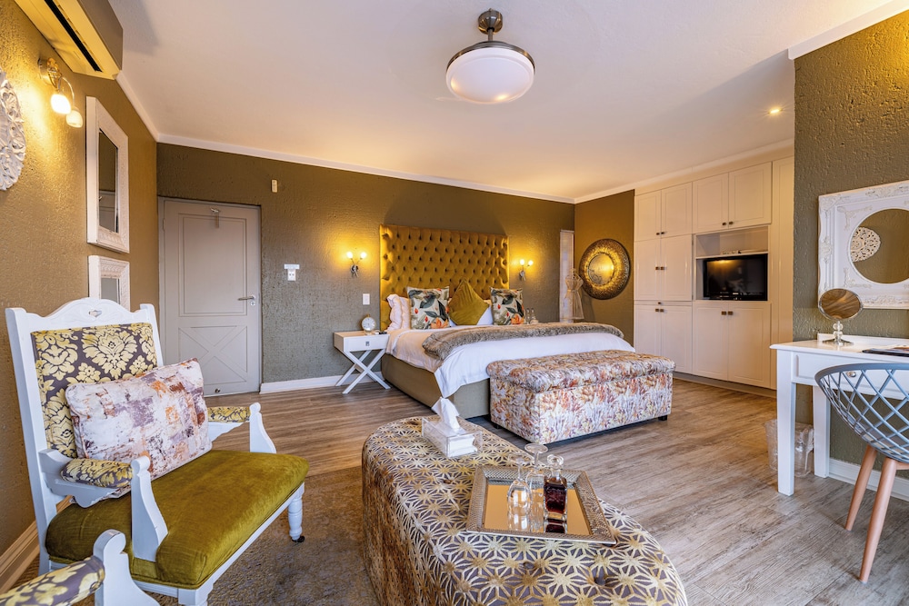 Loerie Apos S Call Guesthouse 12/49