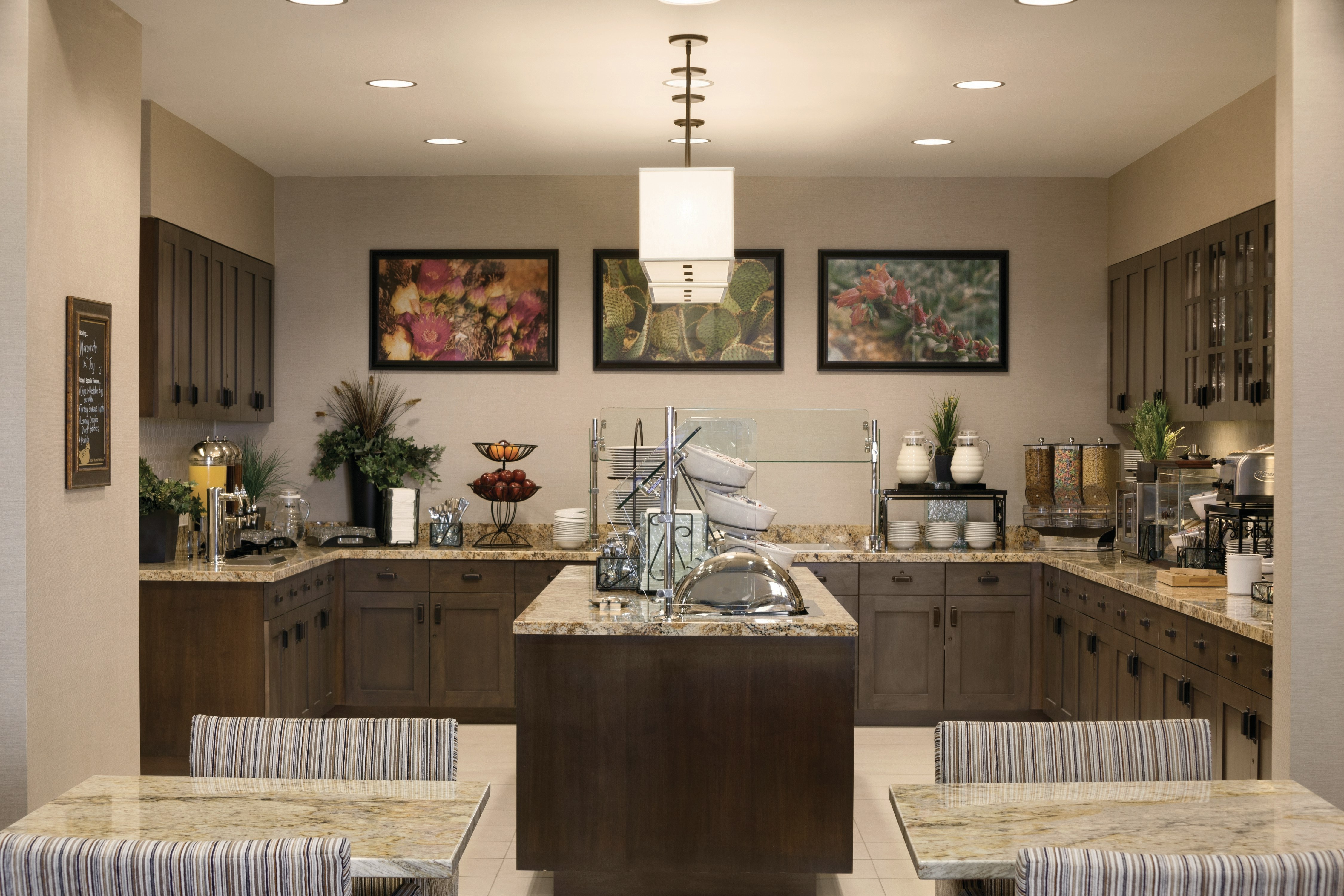 Homewood Suites by Hilton Tucson/St. Philip s Plaza Univ 28/48