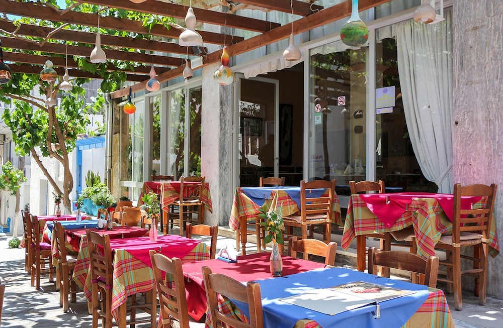 Myrtos Hotel 39/45