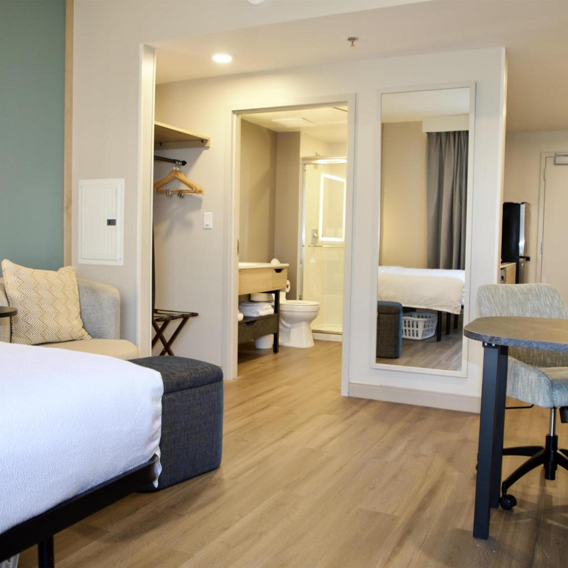 LivSmart Studios by Hilton Clarksville 21/36