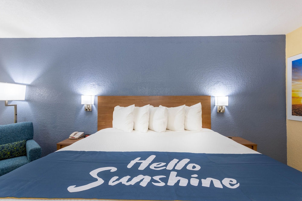 Days Inn By Wyndham Apopka Orlando 27/53