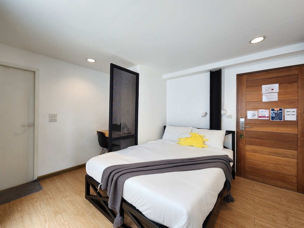 Wayha Hostel Don Mueang Airport 25/66