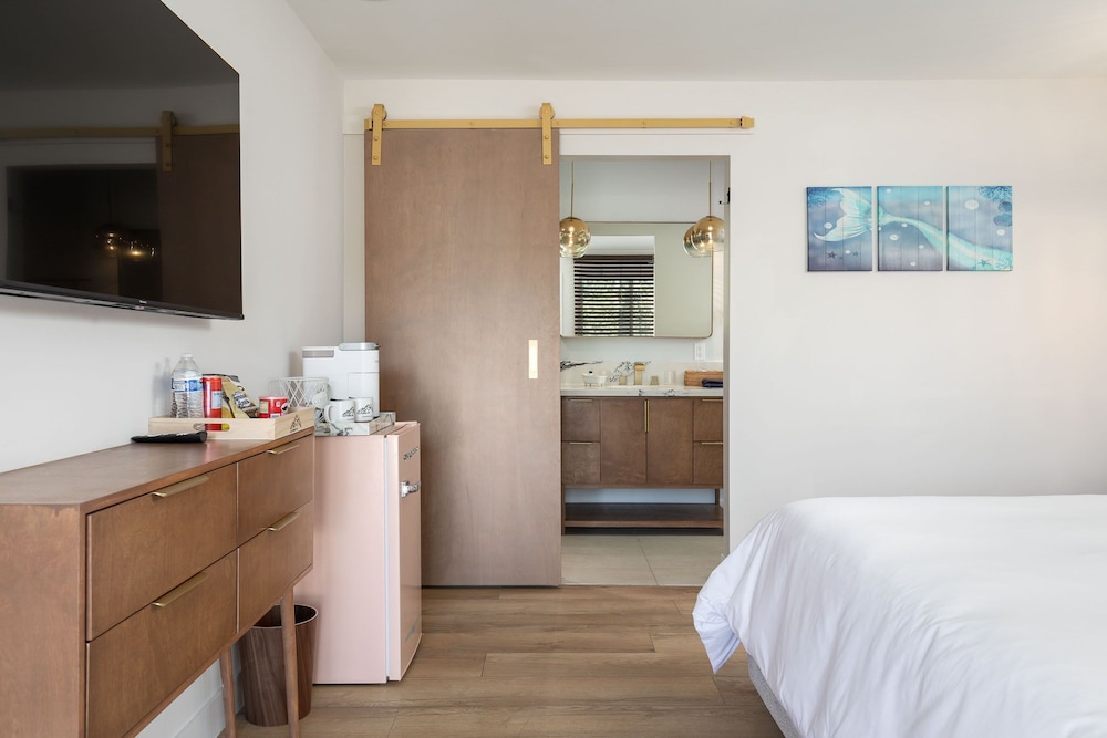 LUXURY, DOUBLE BED