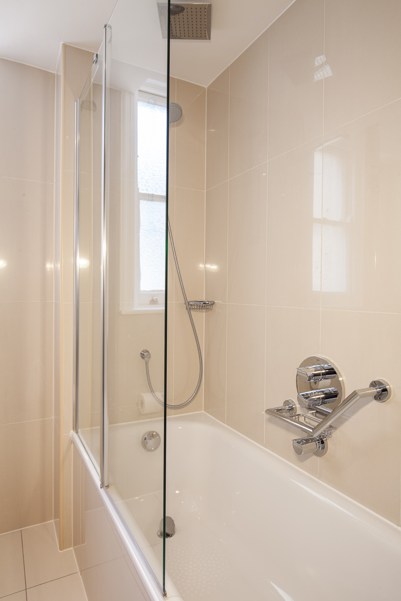 Club, Double Bed, Court Wing