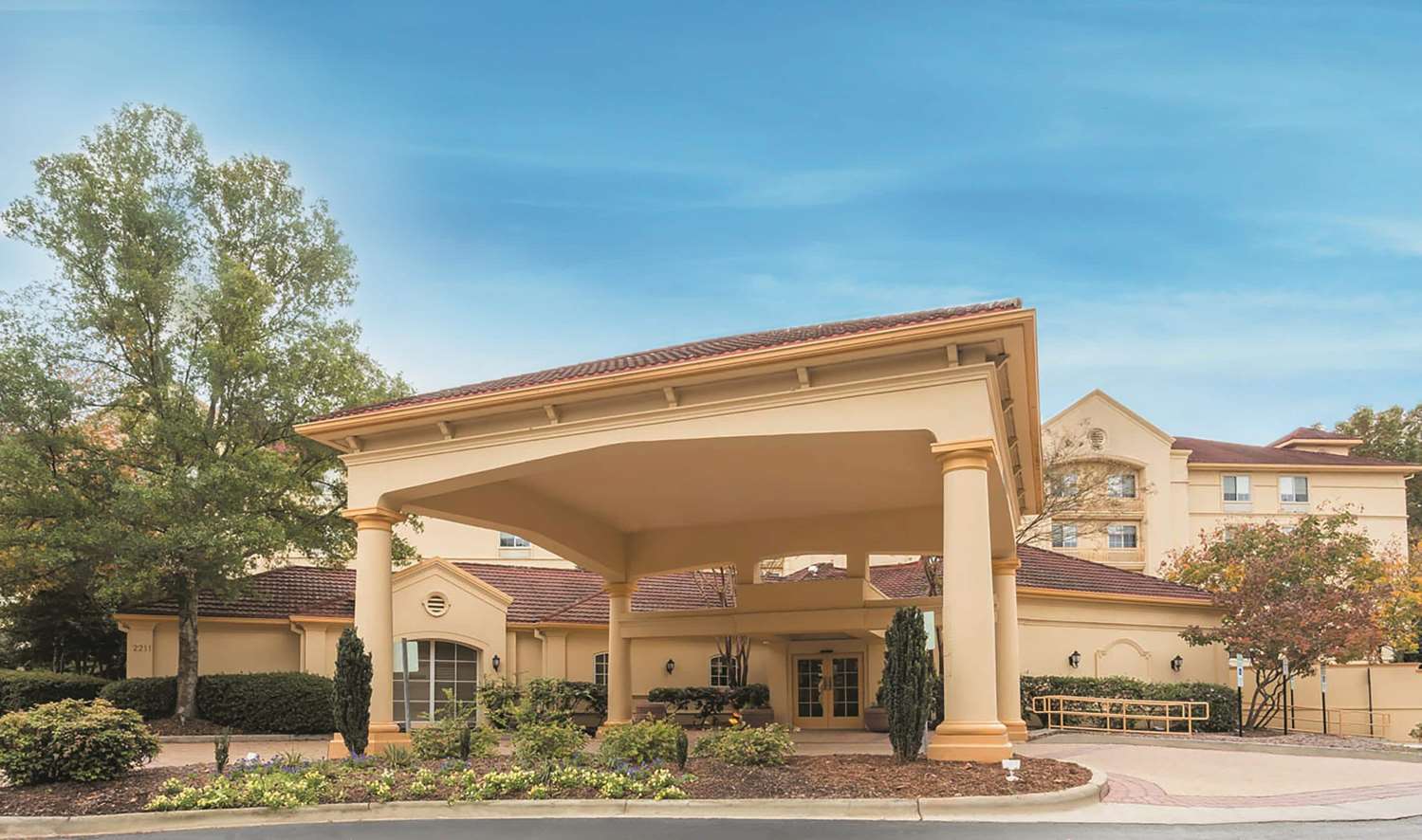 La Quinta Inn & Suites by Wyndham Raleigh/Durham Southpoint 1/38
