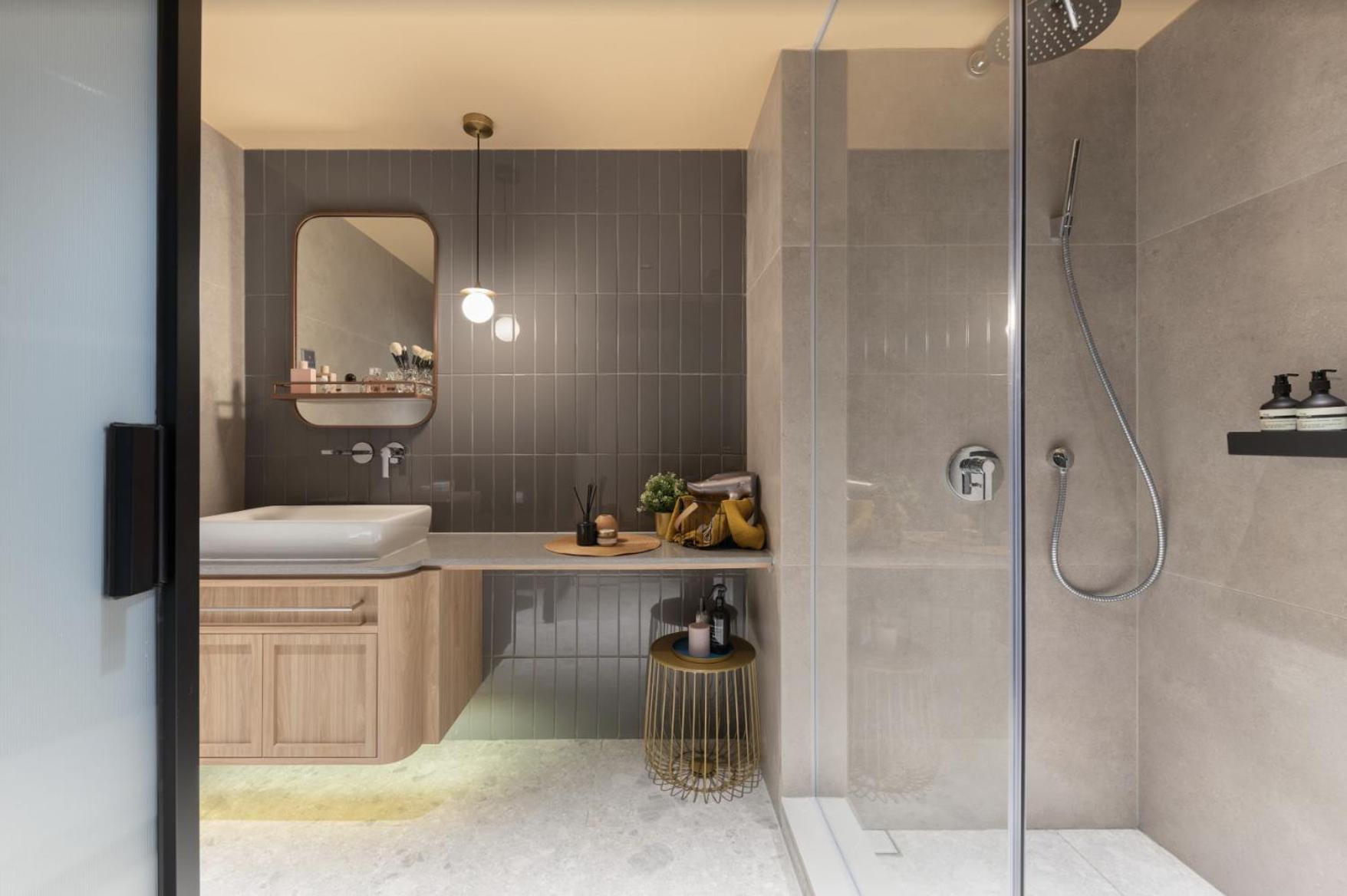 غرفة عائلية ثلاثية، Dash Living on Prat 5/6