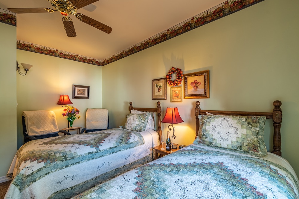 Apples Bed Breakfast 13/71