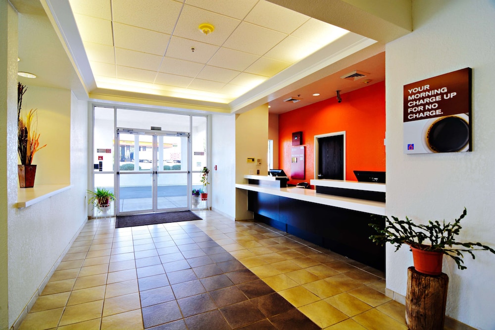 Lobby at Motel6 Benson, AZ, BENSON - AZ