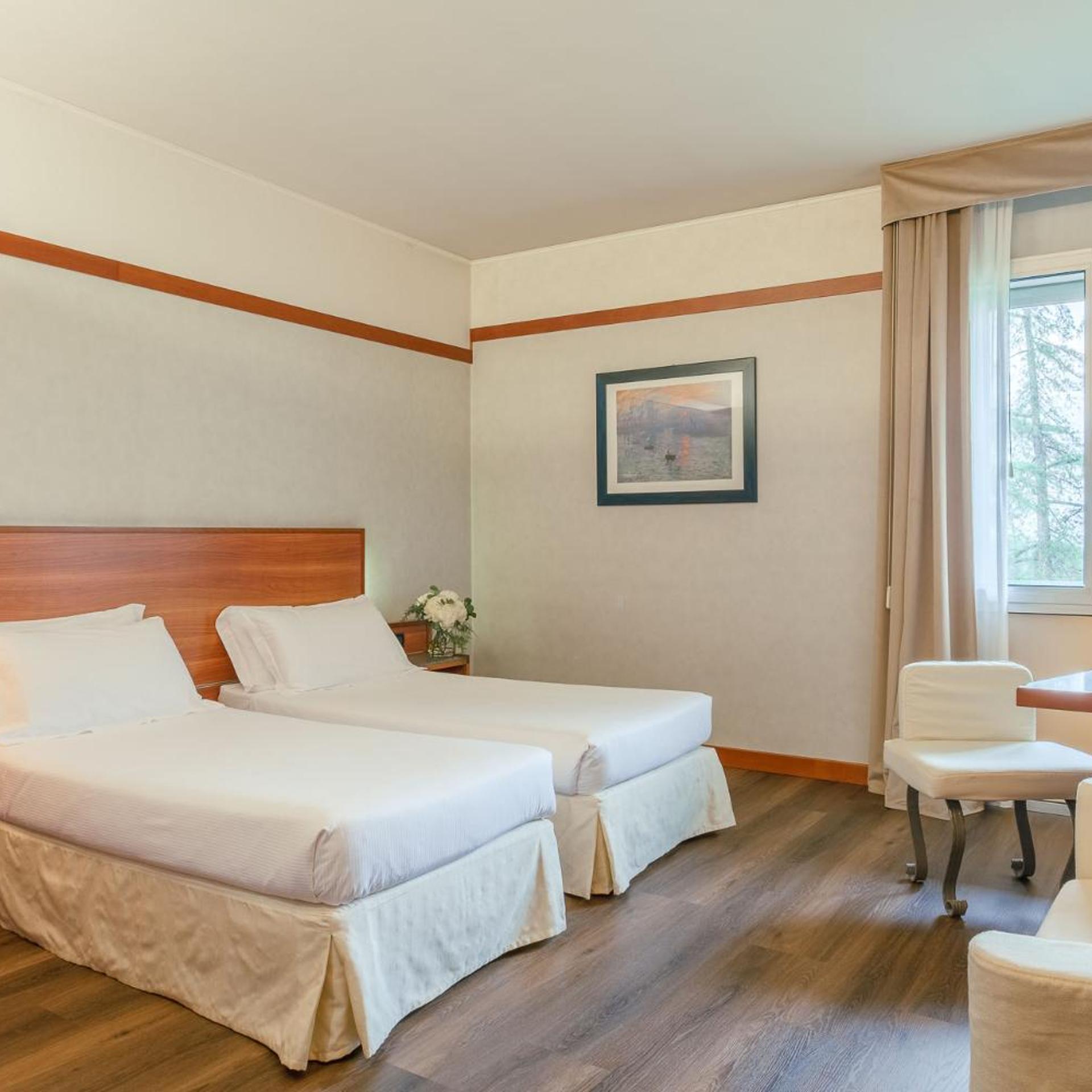 Smart، Shg Hotel Bologna 2/10