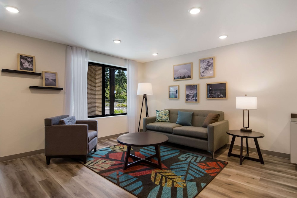 WoodSpring Suites Olympia - Lacey 13/21