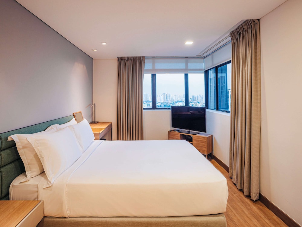 Novotel Living Singapore Orchard 23/60
