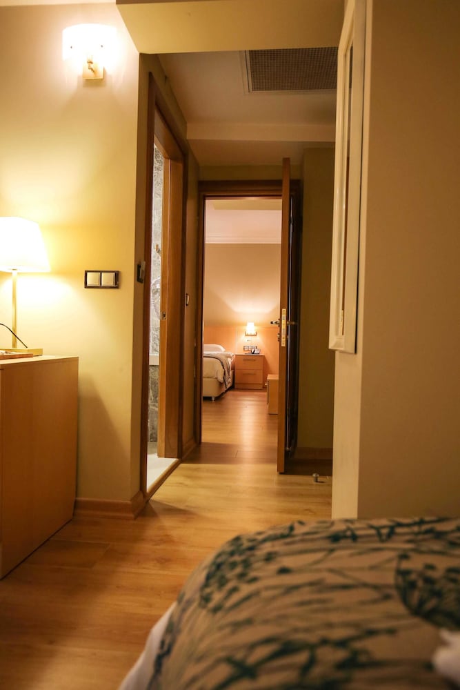 Artika Hotel 14/48