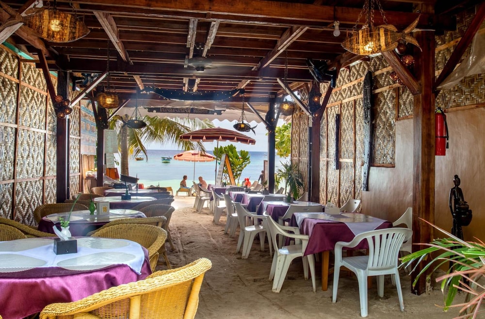 Hayahay Resort 47/57