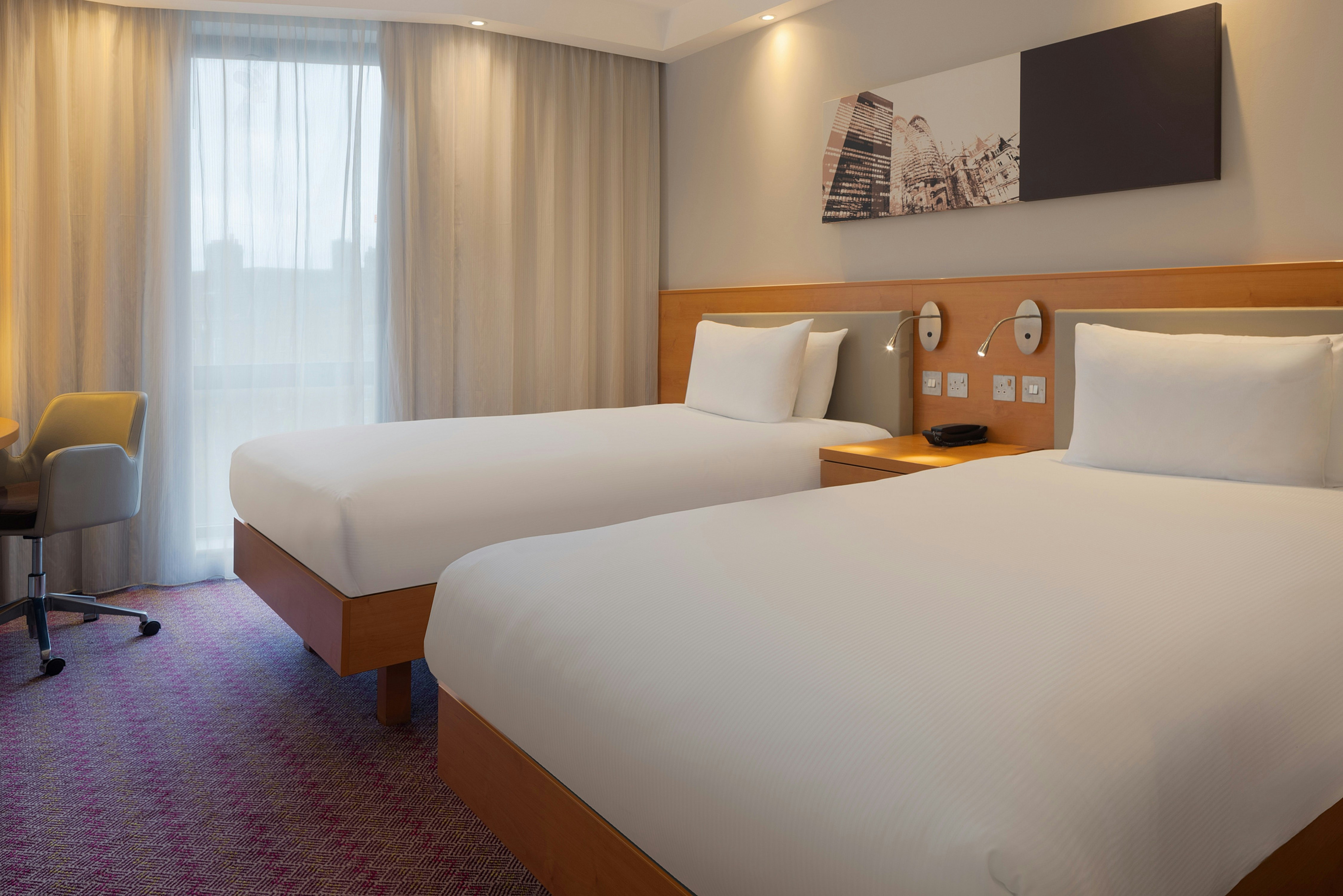 ROOM, TWIN BEDS