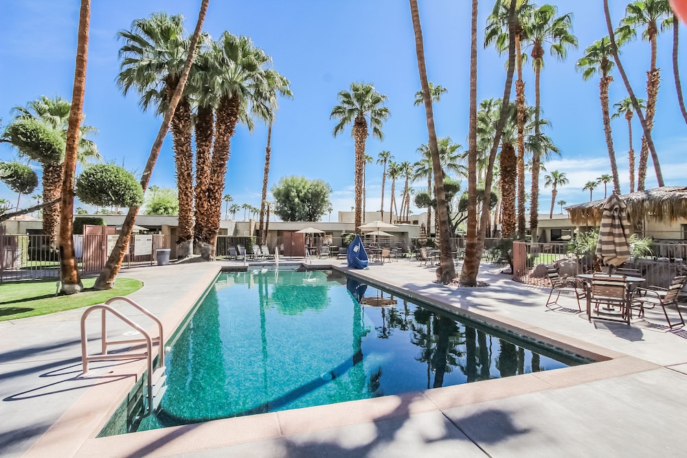 Desert Isle Of Palm Springs By Diamond Resorts image