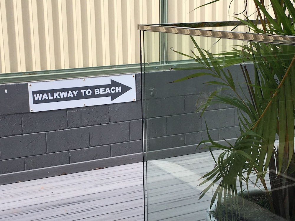 Burleigh Palms Holiday Apartments photo5