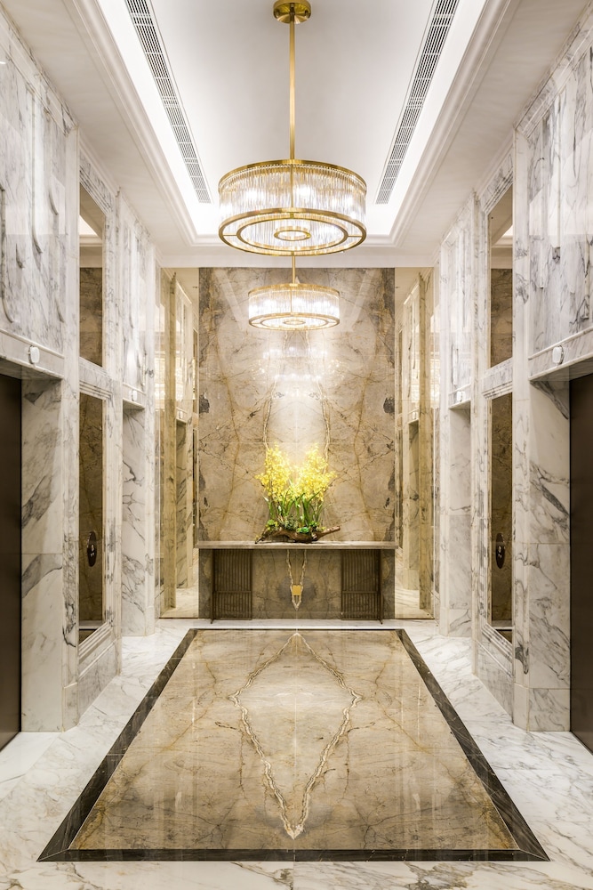 Lobby at The Royal Pacific Hotel & Towers, HONG KONG