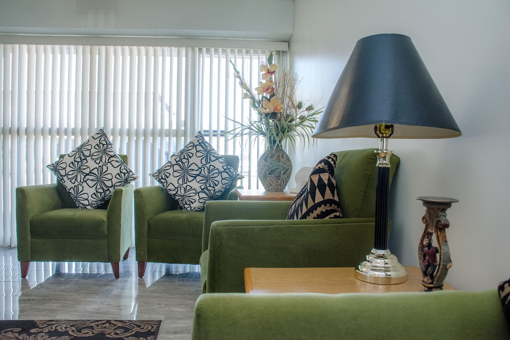 Ramada by Wyndham Medicine Hat 57/75