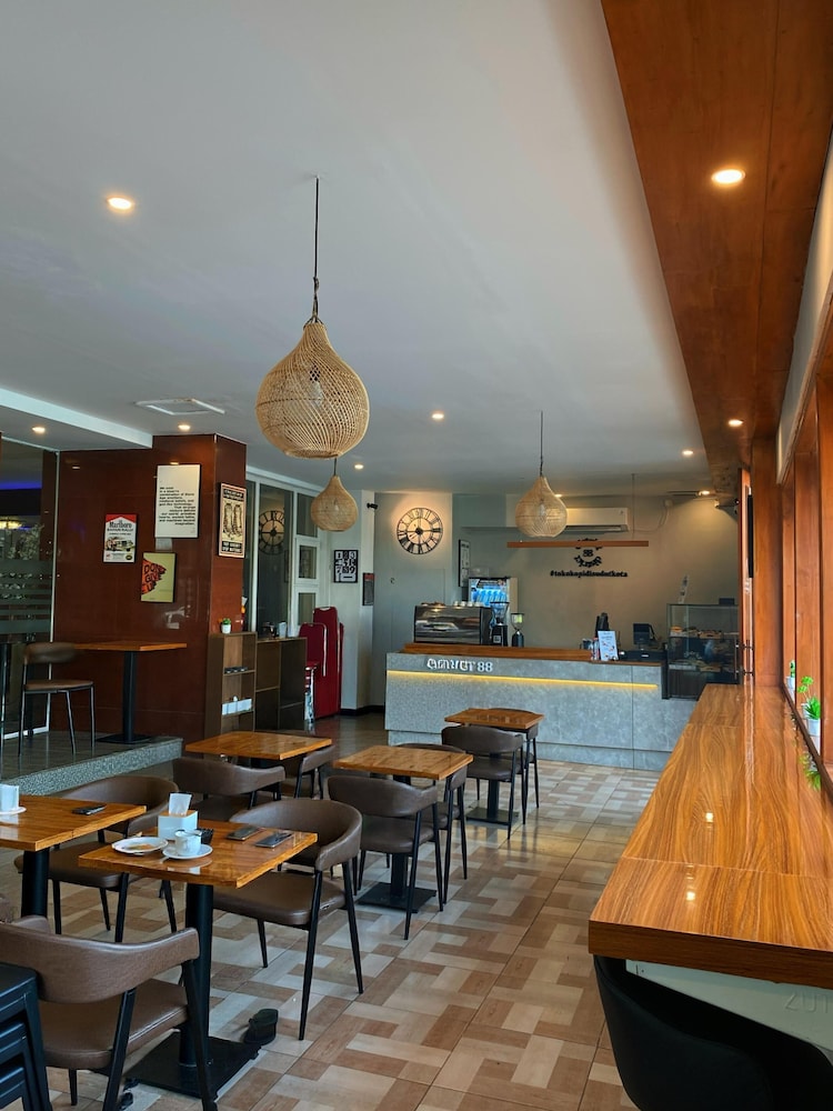 Hotel 88 Jember 46/50