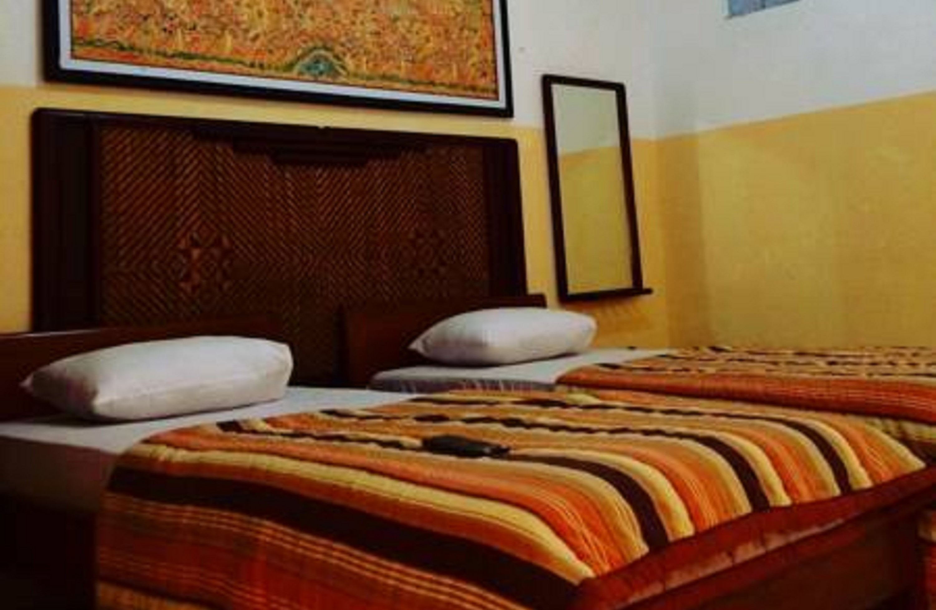 Rajasa Hotel by ZUZU 10/24