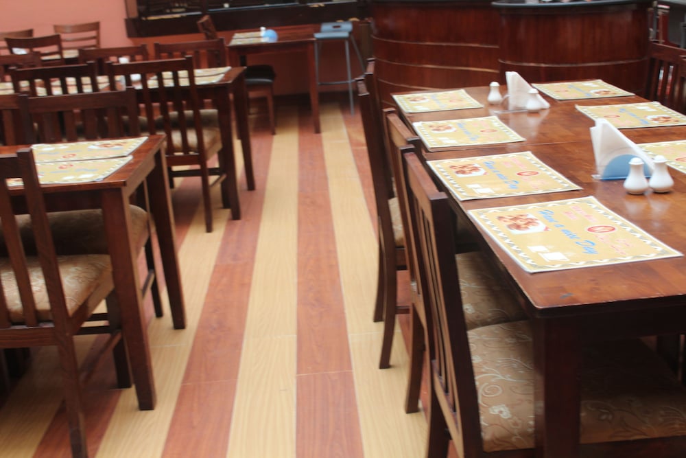 restaurant cafeteria
