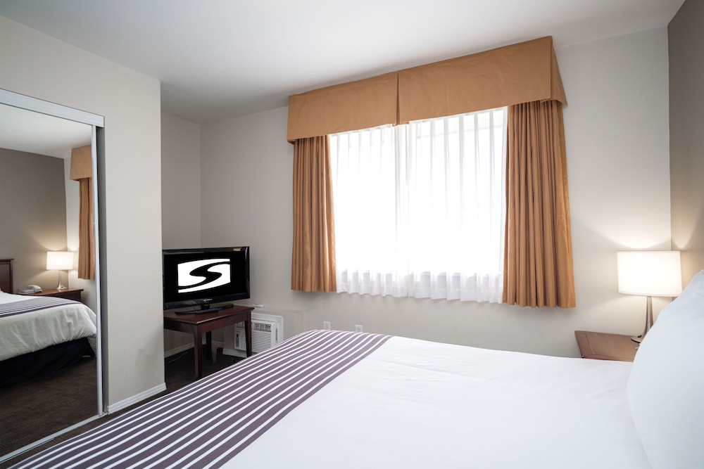 Sandman Hotel & Suites Williams Lake 10/40