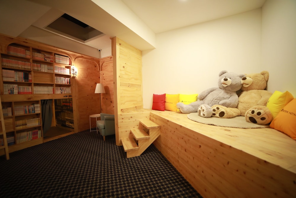 Book Home Gyeongju 18/60