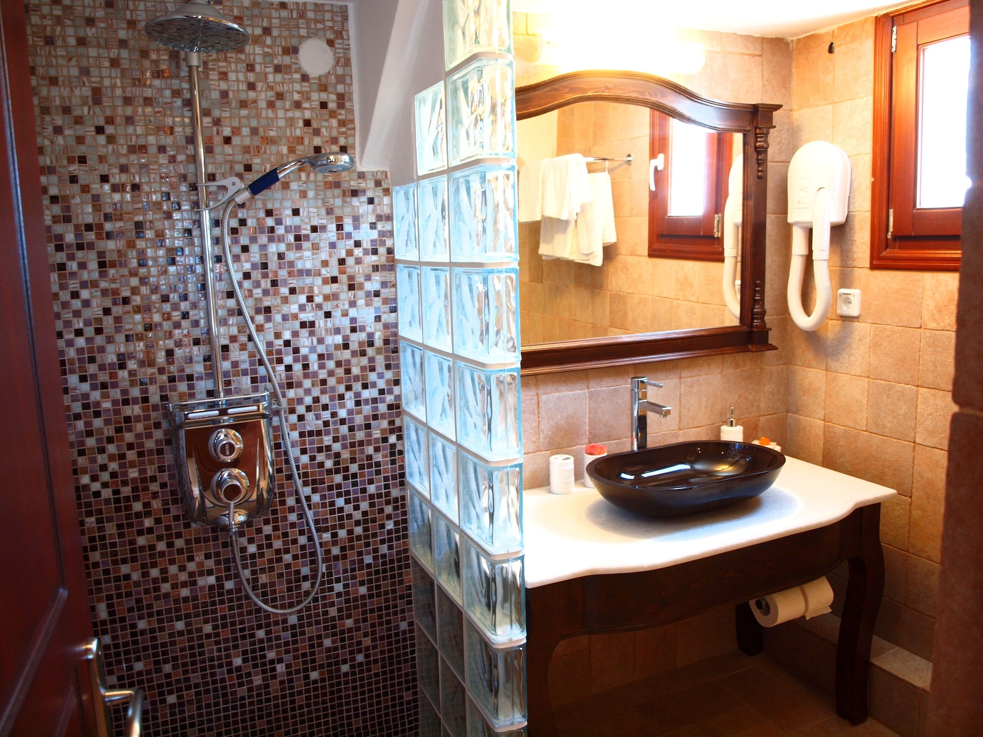 Elegant, Suite, King Bed, Jetted Tub