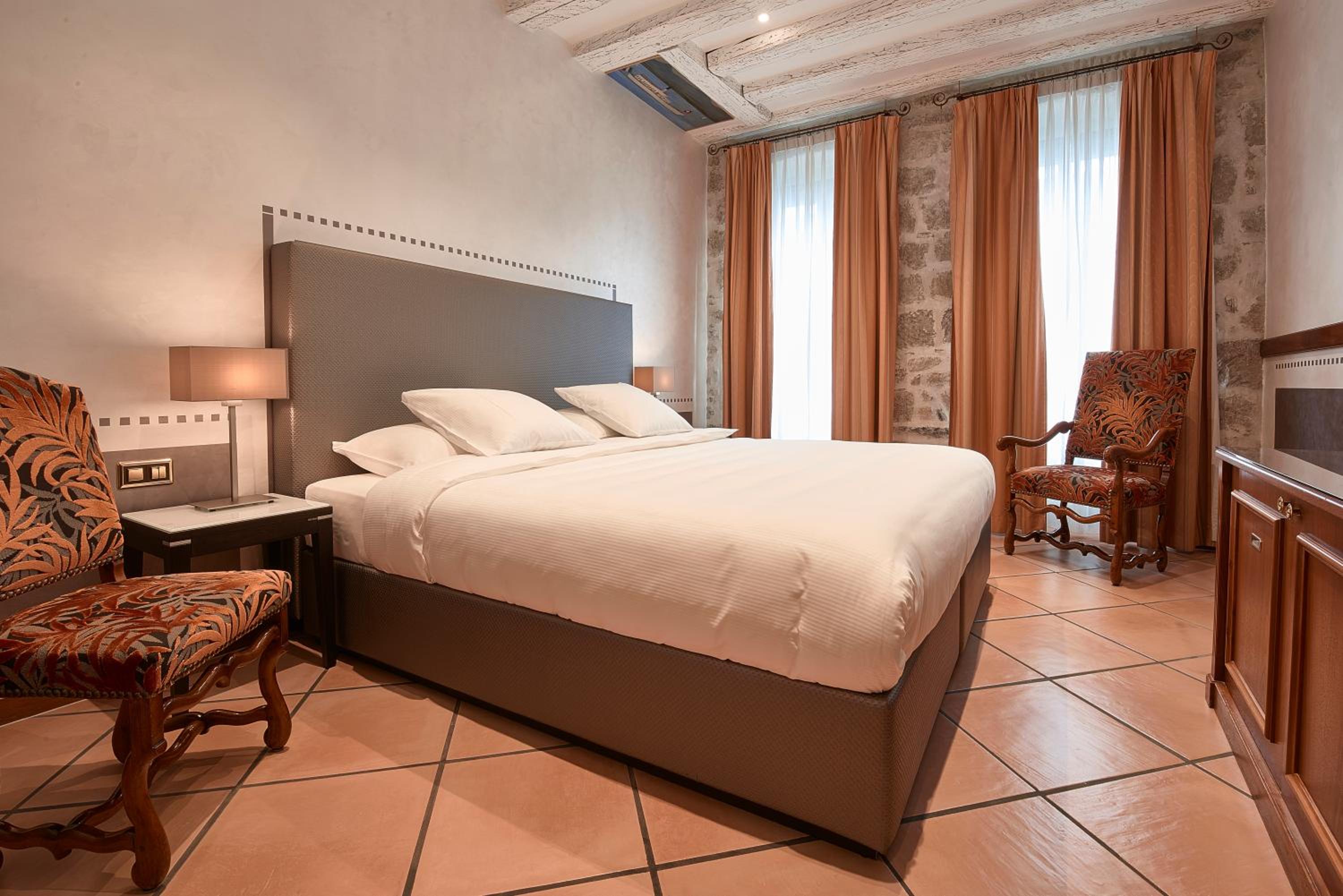 غرفة سوبيريور بسرير مزدوج، Hotel d Alleves 4/10