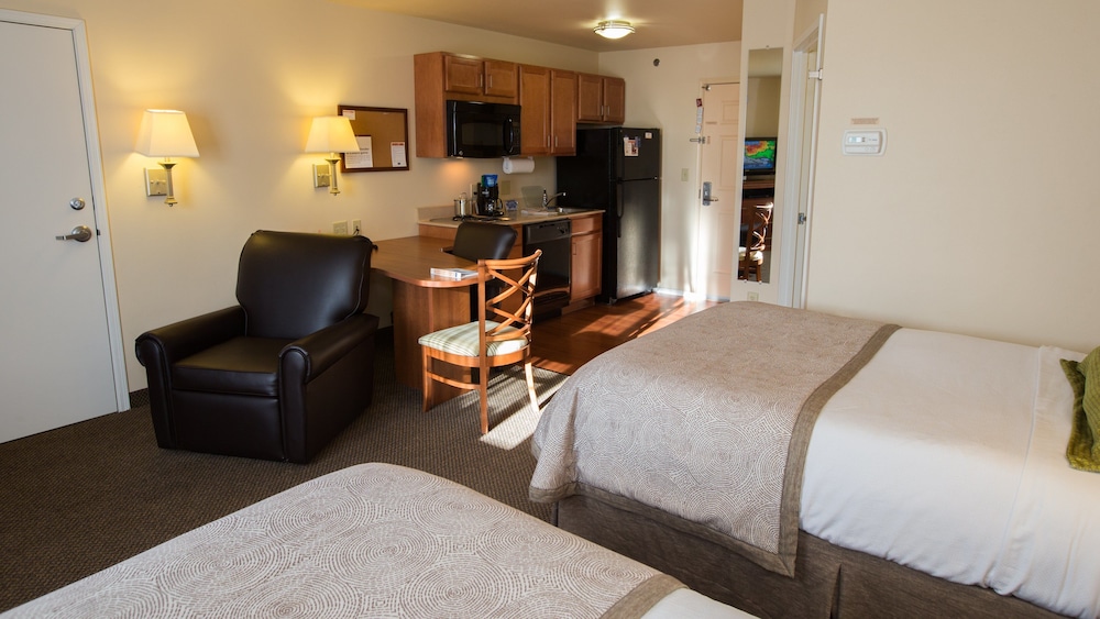 Candlewood Suites Springfield 11/57