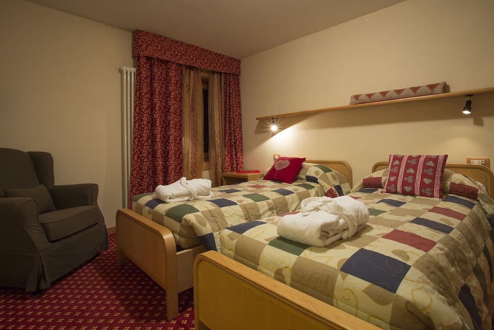 Hotel Lac Bleu 5/48