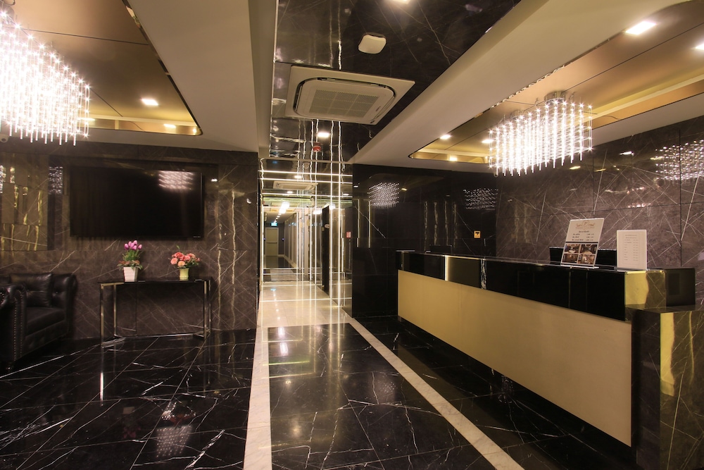 Pratunam Atrium Hotel 3/44