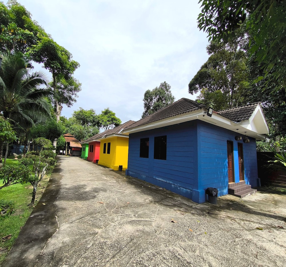 OYO 90906 Rumah Rehat Awana 39/45