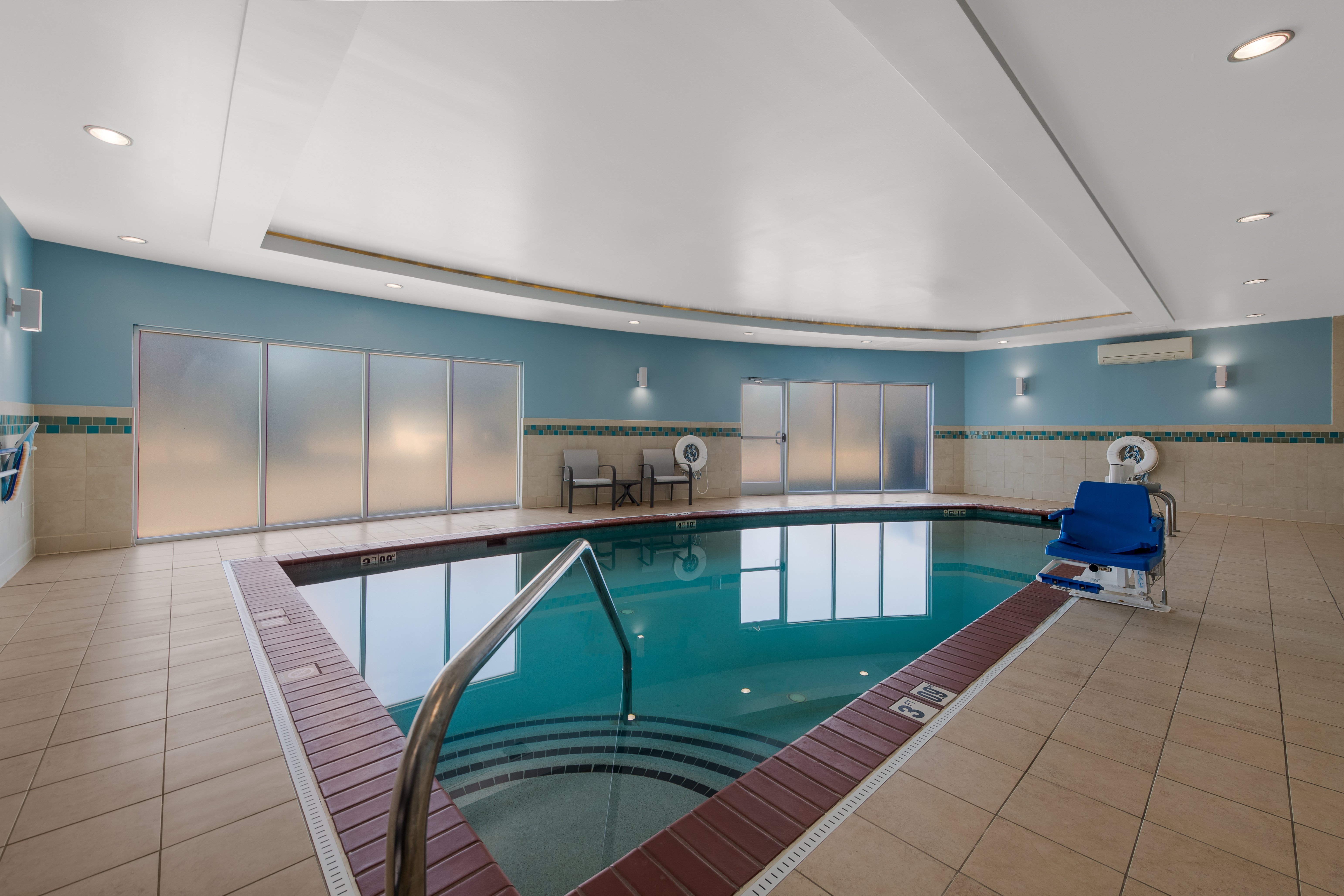 Holiday Inn Express Hampton Coliseum Central 37/80